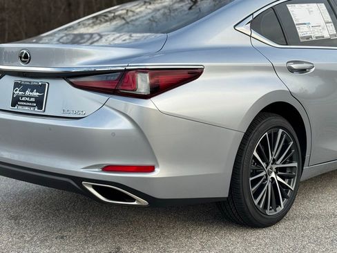 New 2025 Lexus ES 350 w/ Premium Package image 15
