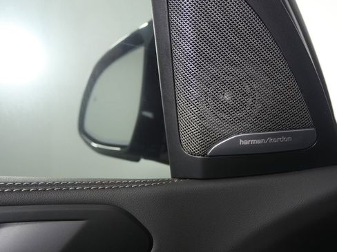 Used 2026 BMW X5 M60i image 10