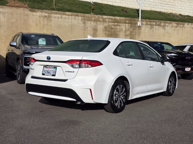 Used 2022 Toyota Corolla LE w/ Carpet Mat Package (TMS) FWD image 6