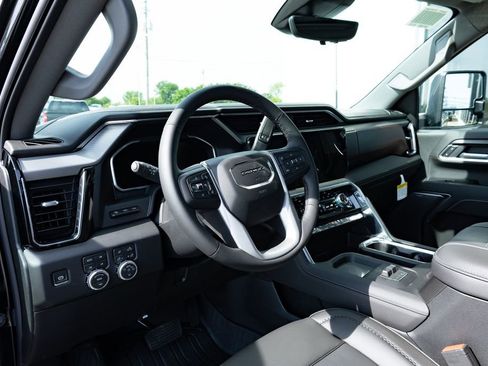 New 2026 GMC Sierra 2500 Denali w/ Technology Package AWD/4WD image 13