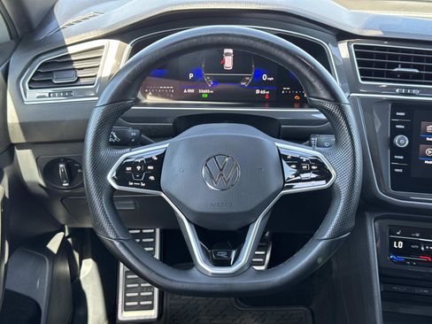 Certified 2023 Volkswagen Tiguan SE R-Line image 10
