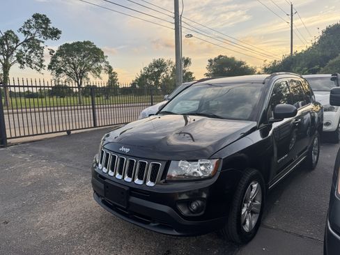 Used 2015 Jeep Compass Sport w/ Power Value Group image 30