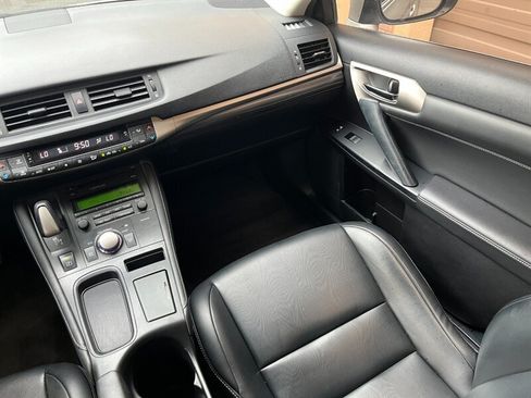 Used 2016 Lexus CT 200h FWD image 18