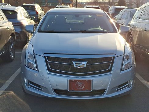 Used 2017 Cadillac XTS Luxury image 3