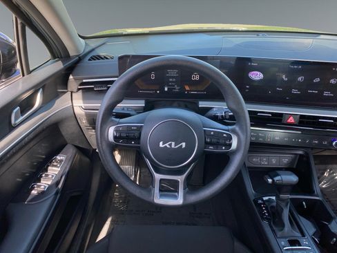 Used 2025 Kia K5 LXS FWD image 12