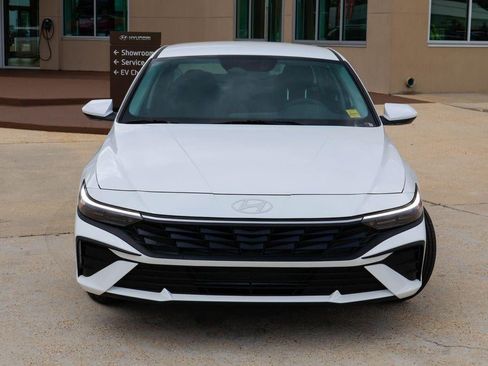 New 2026 Hyundai Elantra SE FWD image 27