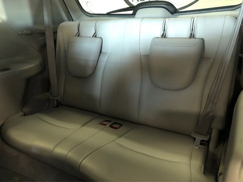 Used 2010 Toyota Highlander Limited image 25