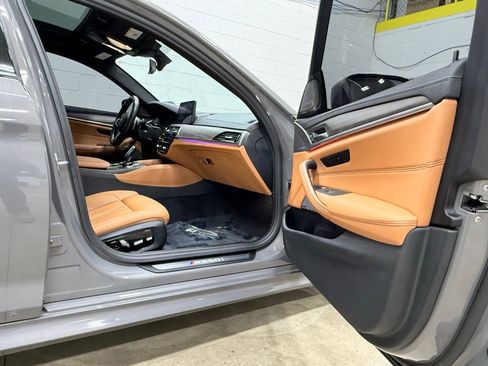 Used 2021 BMW M550i xDrive w/ Executive Package image 51