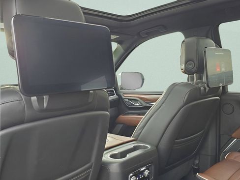 Used 2023 GMC Yukon Denali Ultimate image 12