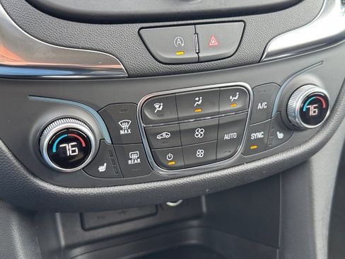 Used 2024 Chevrolet Equinox LT image 24