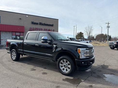Used 2018 Ford F250 Platinum w/ Platinum Ultimate Package AWD/4WD image 7