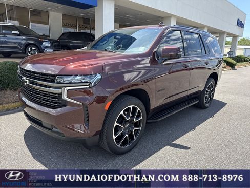 Used 2022 Chevrolet Tahoe RST w/ Luxury Package RWD image 1