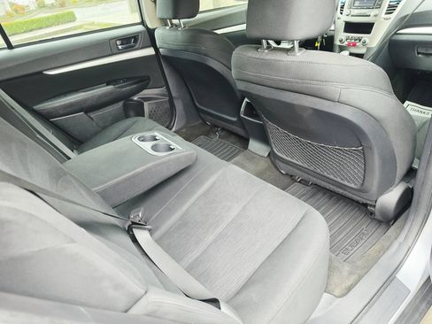 Used 2013 Subaru Outback 2.5i AWD/4WD image 12