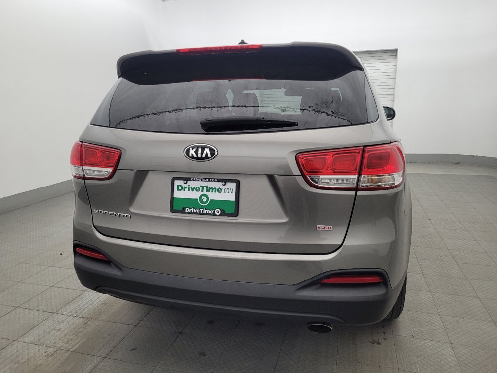 Used 2016 Kia Sorento L FWD image 7