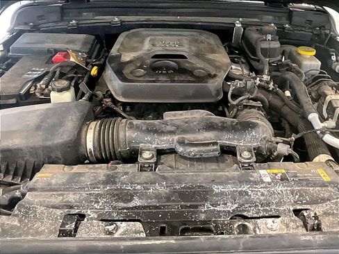 Used 2021 Jeep Wrangler Unlimited Sahara image 28