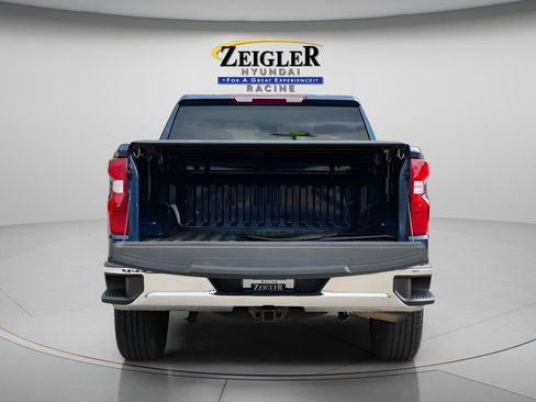 Used 2023 Chevrolet Silverado 1500 LT AWD/4WD image 10