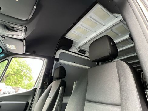 New 2025 Mercedes-Benz Sprinter 2500 image 23