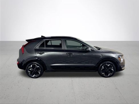 Used 2024 Kia Niro Wind w/ Wind Preserve Package FWD image 5