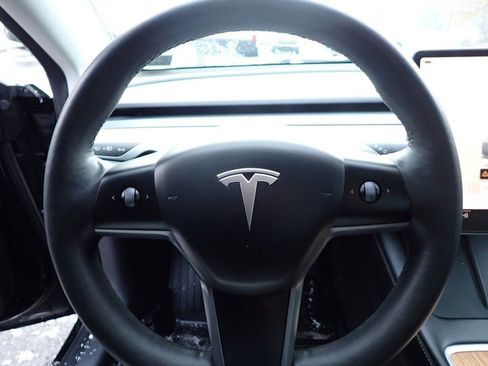 Used 2023 Tesla Model 3 Standard Range image 24