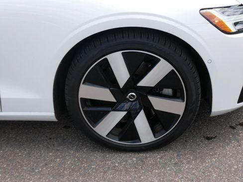 Certified 2023 Volvo S60 T8 Plus AWD/4WD image 9
