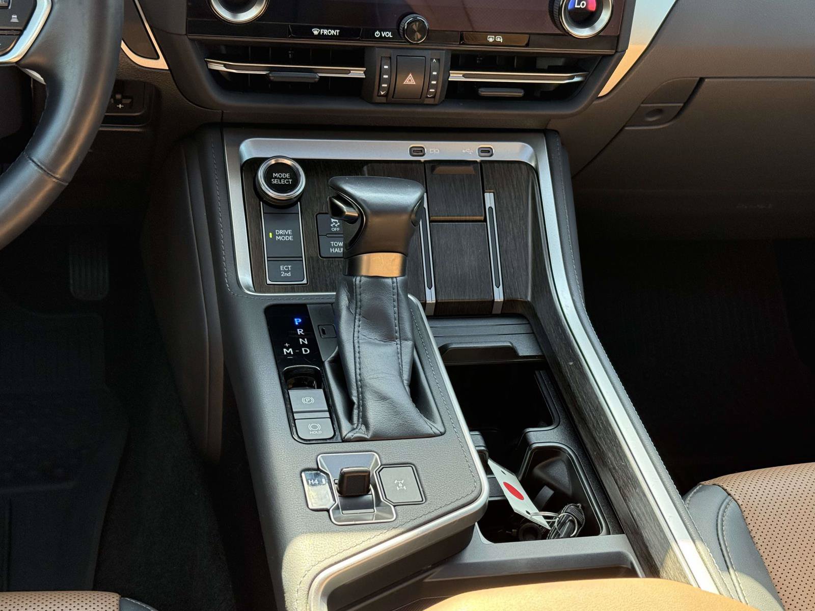 Used 2024 Lexus GX 550 w/ Cold Area Package AWD/4WD image 19