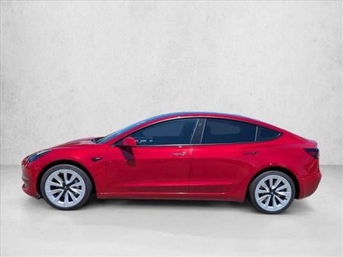 Used 2022 Tesla Model 3 Long Range AWD/4WD image 9