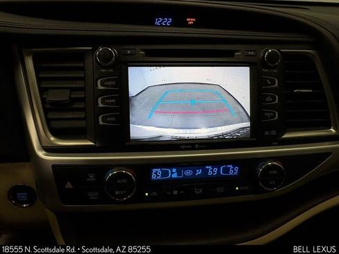 Used 2015 Toyota Highlander XLE FWD image 18