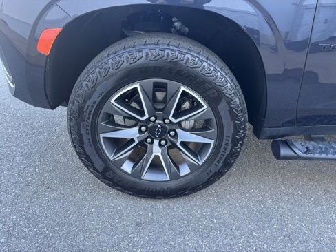 Certified 2024 Chevrolet Tahoe Z71 w/ Luxury Package image 10