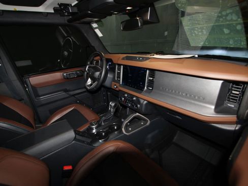 Used 2024 Ford Bronco Outer Banks image 21