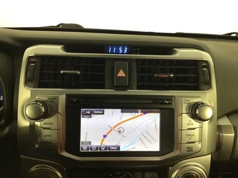 Used 2017 Toyota 4Runner SR5 Premium image 18