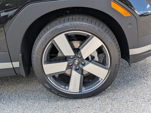 New 2026 Hyundai Santa Fe Limited FWD image 11
