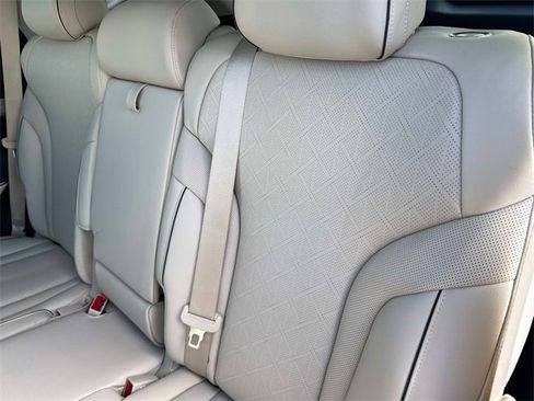 Used 2025 Genesis GV80 3.5T Advanced image 12