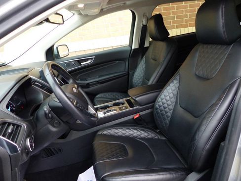 Used 2023 Ford Edge Titanium w/ Equipment Group 301A image 22