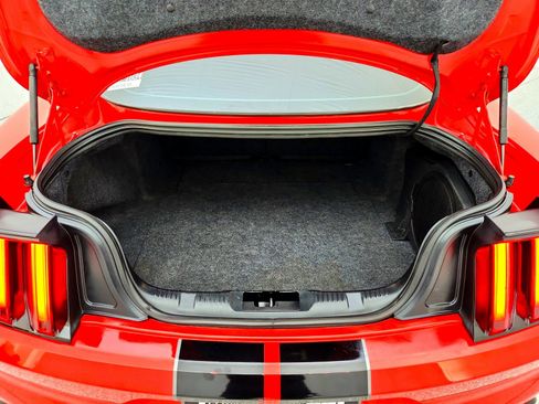 Used 2019 Ford Mustang Shelby GT350 w/ Technology Package image 30