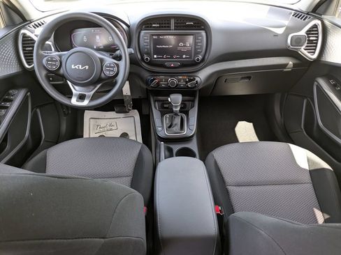Certified 2024 Kia Soul LX FWD image 13