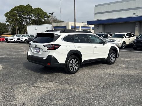 Used 2025 Subaru Outback Premium w/ Popular Package #1A image 5