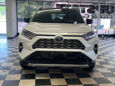 Used 2020 Toyota RAV4 XSE image 4