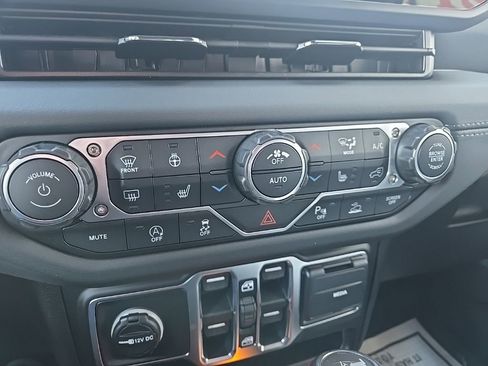 New 2026 Jeep Wrangler Unlimited Sahara AWD/4WD image 54