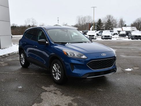 Used 2022 Ford Escape SE image 9