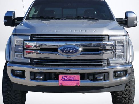 Used 2017 Ford F250 Lariat w/ Lariat Ultimate Package image 7