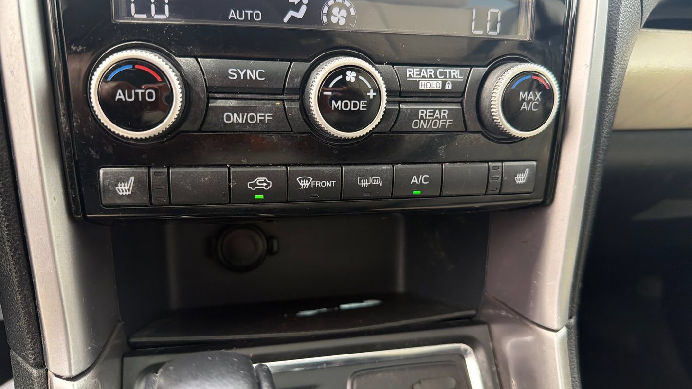 Used 2019 Subaru Ascent Limited AWD/4WD image 20
