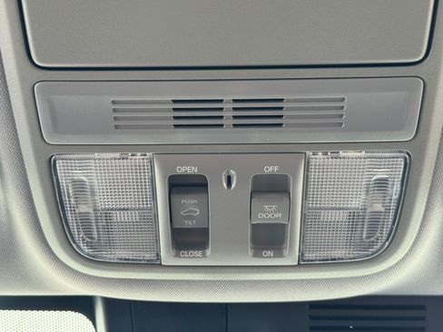Used 2020 Honda CR-V EX image 27