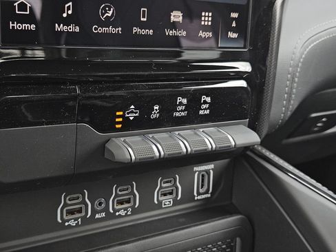 Used 2026 RAM 1500 Limited w/ Night Edition AWD/4WD image 27