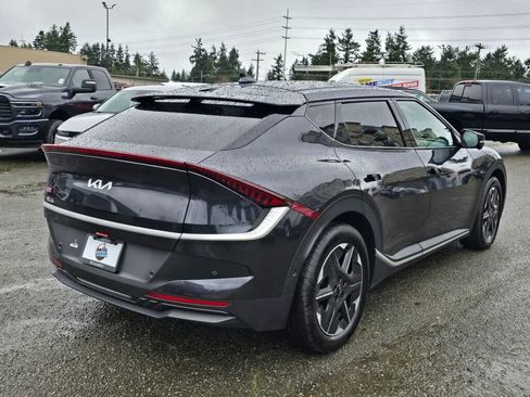 Used 2025 Kia EV6 Light w/ Light LR Technology Package image 3