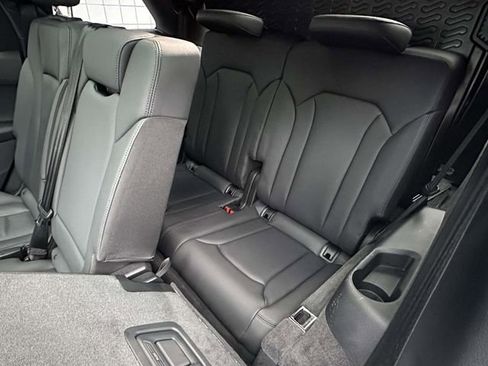 Used 2023 Audi Q7 2.0T Premium w/ Convenience Package image 13