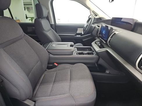 Used 2025 Ford Expedition Max Active image 12