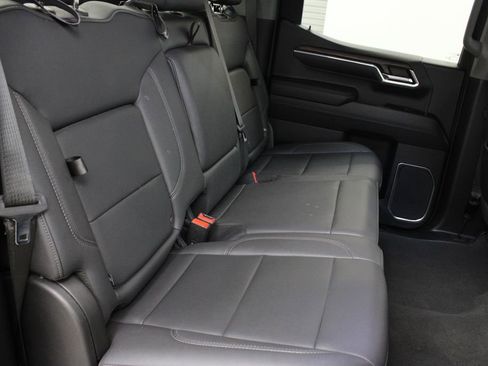 Used 2025 GMC Sierra 1500 SLT AWD/4WD image 21