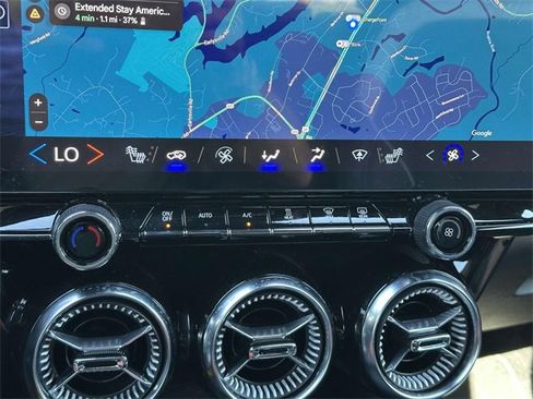 Used 2024 Chevrolet Blazer EV LT image 11