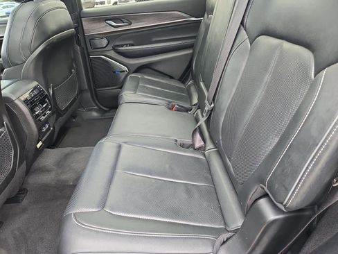 Used 2022 Jeep Grand Cherokee L Overland image 19