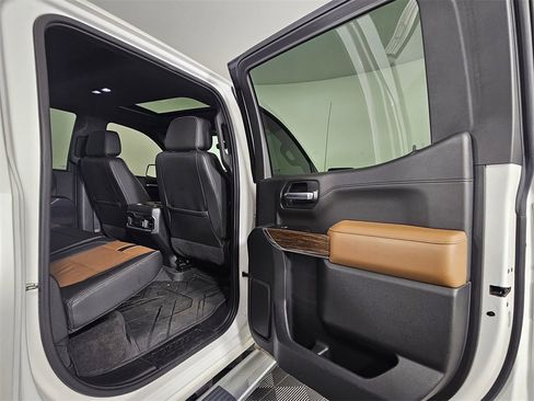 Used 2019 Chevrolet Silverado 1500 High Country image 14